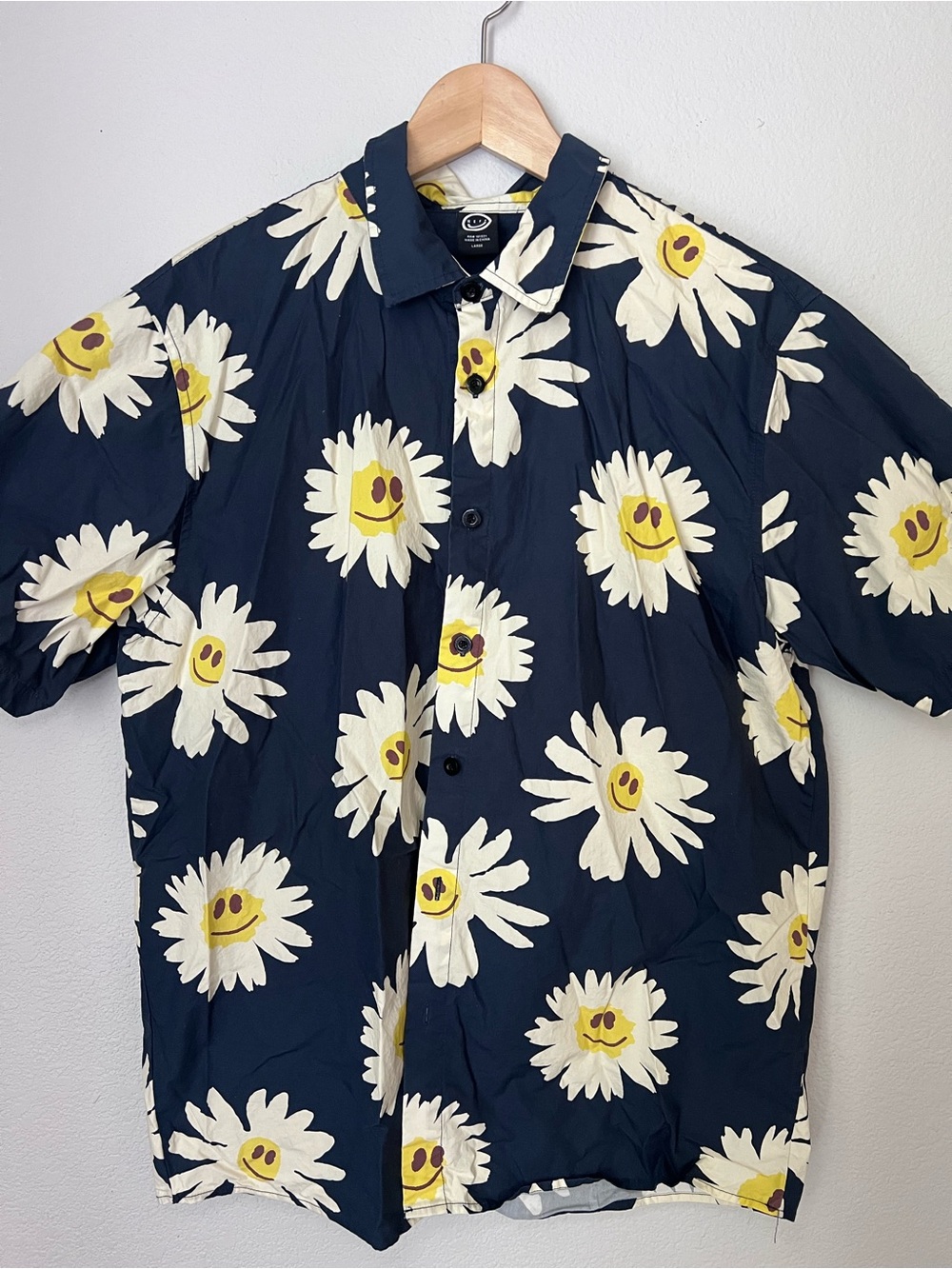 Neff Mens Smiley Face Daisy Floral Button Up Shirt Dark Blue Large